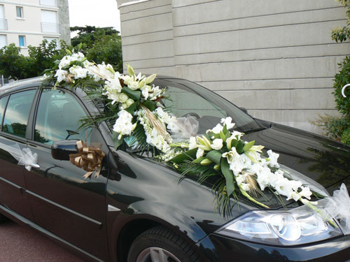 Besonderer Autoschmuck fürs Hochzeitsauto - Hochzeit Auto Aufkleber, Blumen  und Schmuck